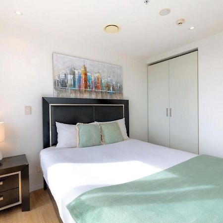 Skytower And City View 2 Bedroom Apartment On High Floor Auckland Exteriör bild