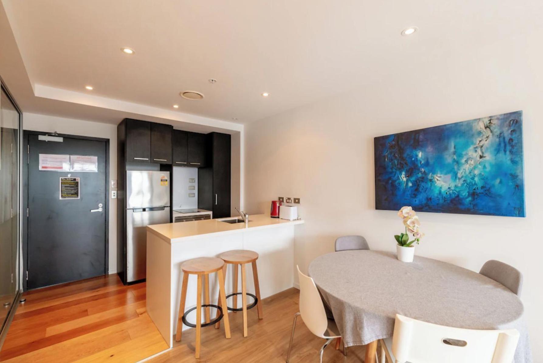 Skytower And City View 2 Bedroom Apartment On High Floor Auckland Exteriör bild