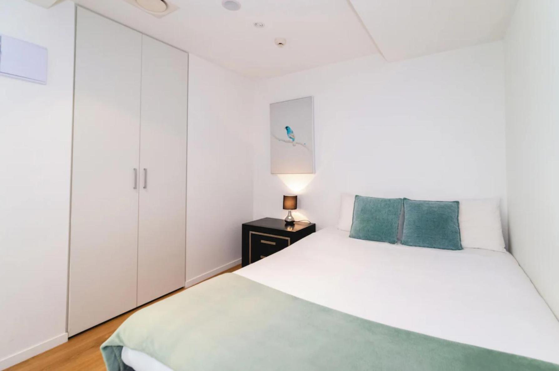 Skytower And City View 2 Bedroom Apartment On High Floor Auckland Exteriör bild